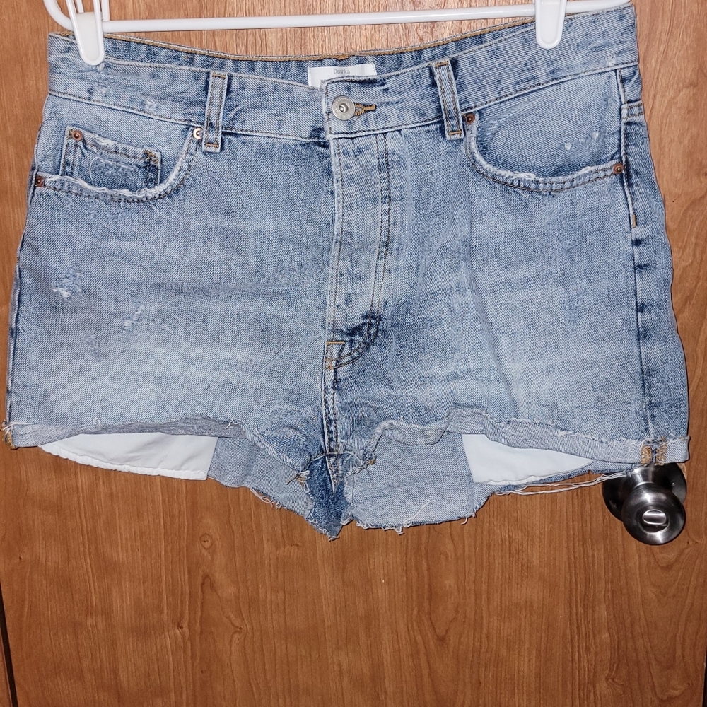 Bershka Shorts